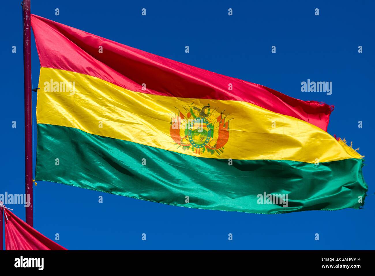 Bolivianischen Flagge bei Mirador Vulkan Ollagüe oder View Point Vulkan Ollagüe, Avaroa, Anden, Bolivien, Latein Amreica Stockfoto