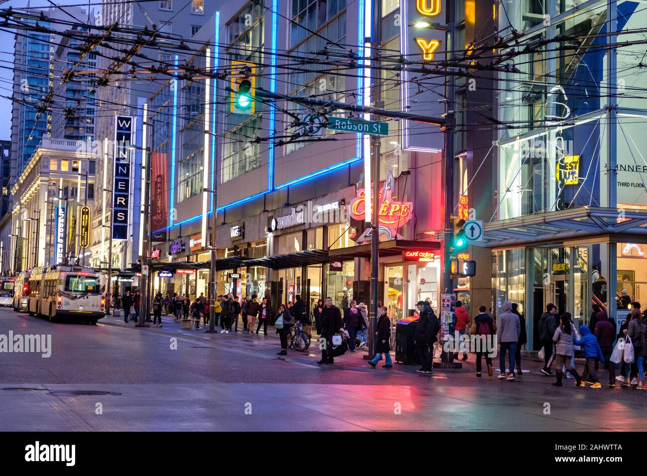 In der Nacht in der Innenstadt von Vancouver, British Columbia, Kanada Stockfoto
