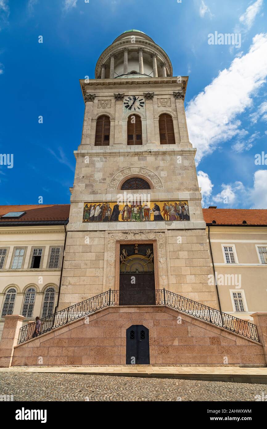 Hoher Turm Abtei von Pannonhalma in Ungarn Stockfoto