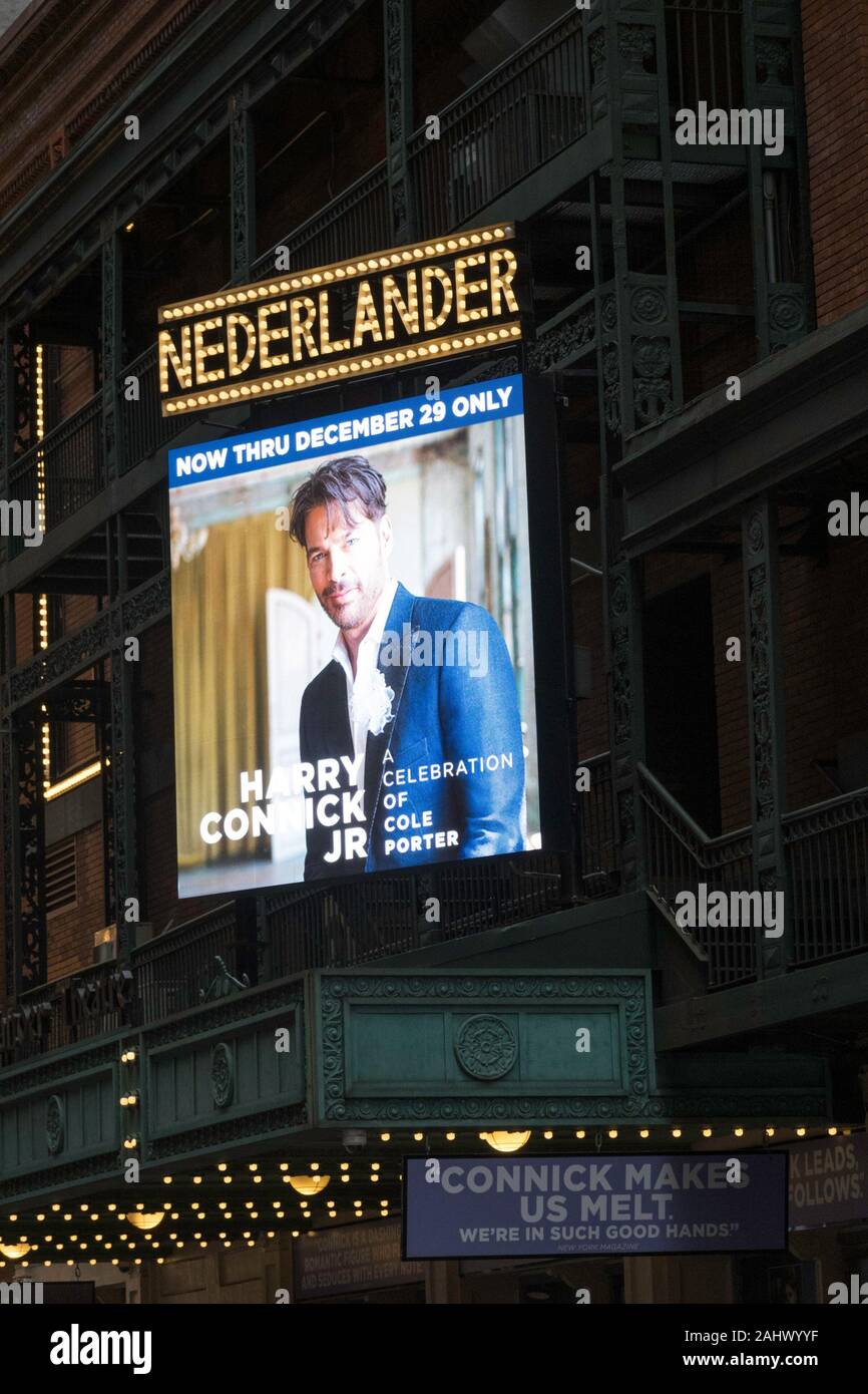 David T. Nederlander Theater und Harry Connick Jr. Marquee, NYC, USA 2020 Stockfoto