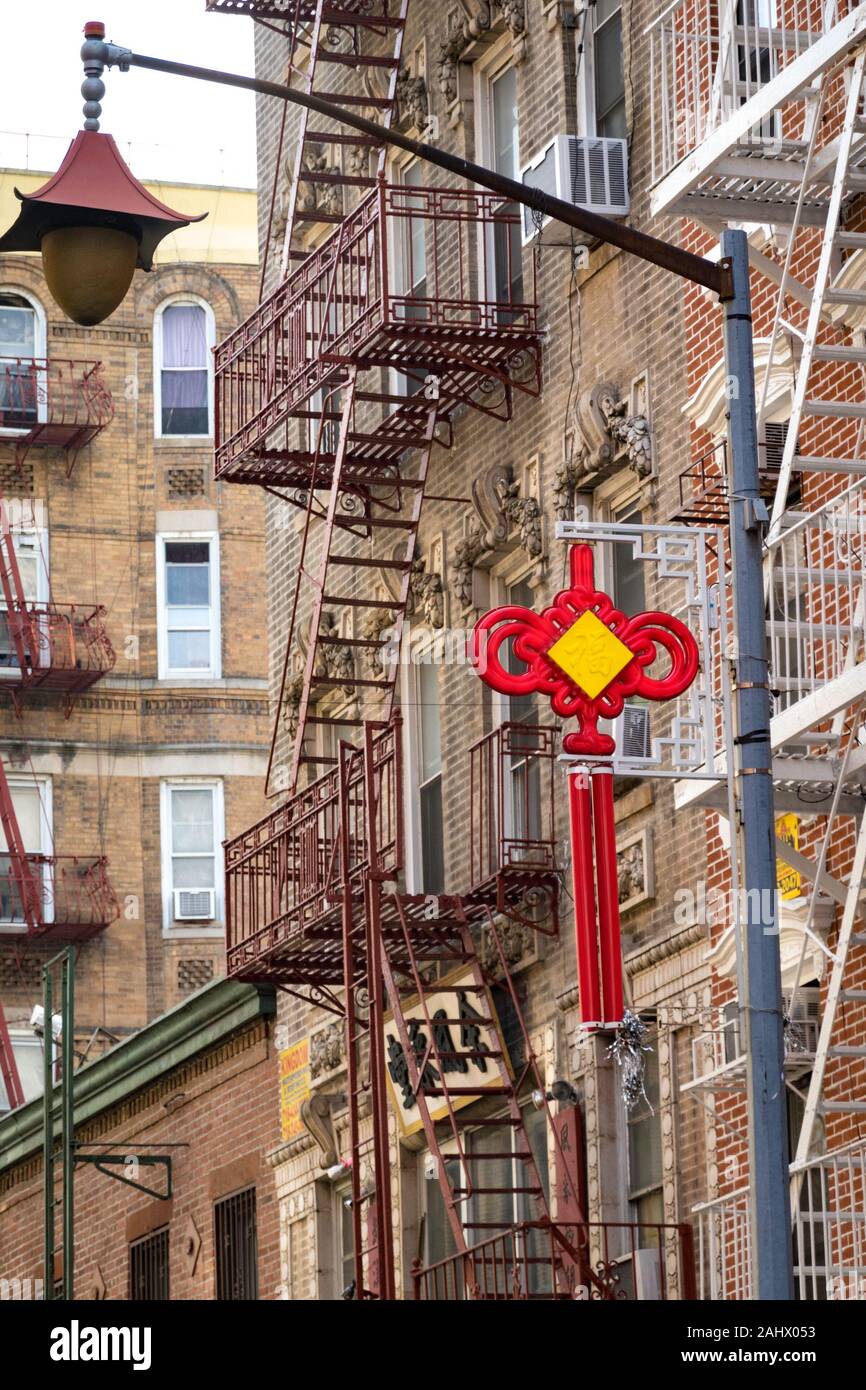 Glück Straße Dekoration in Chinatown, NYC, USA Stockfoto