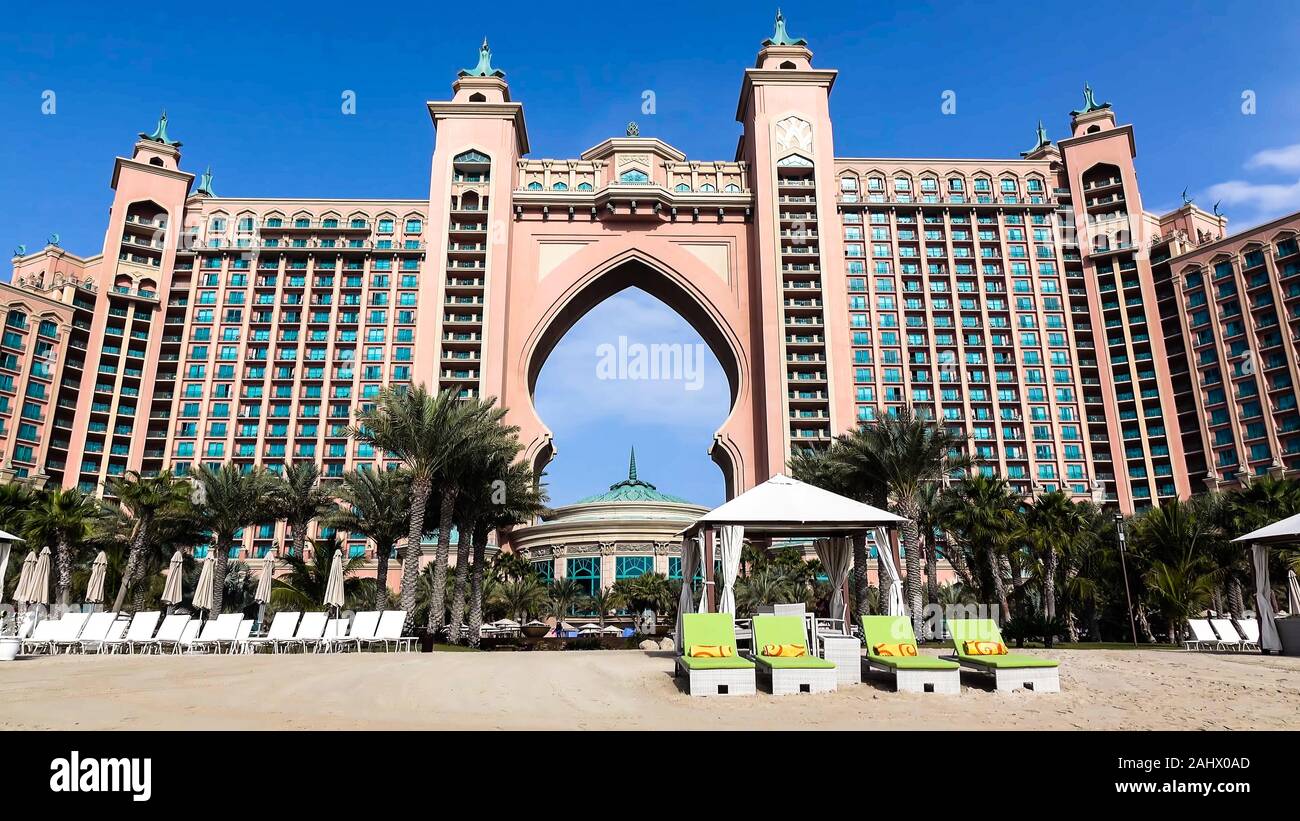 Fassade des Hotel Atlantis, einem luxuriösen Hotel auf der Palm Jumeirah in Dubai, VAE. Stockfoto