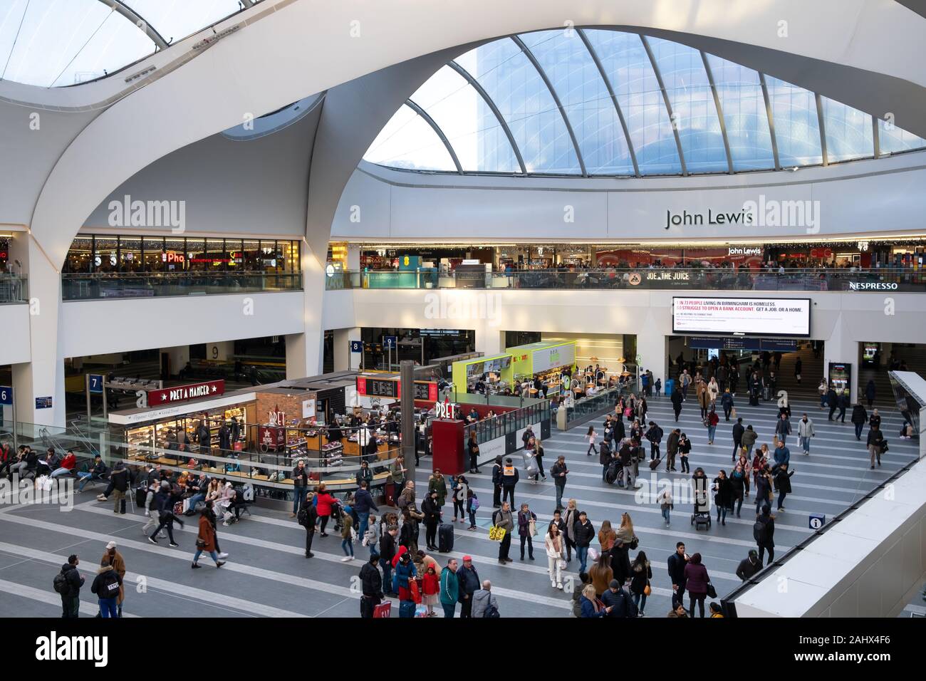 Birmingham New Street Bahnhof. Es ist ein großer Verkehrs- und Einkaufszentrum Stockfoto