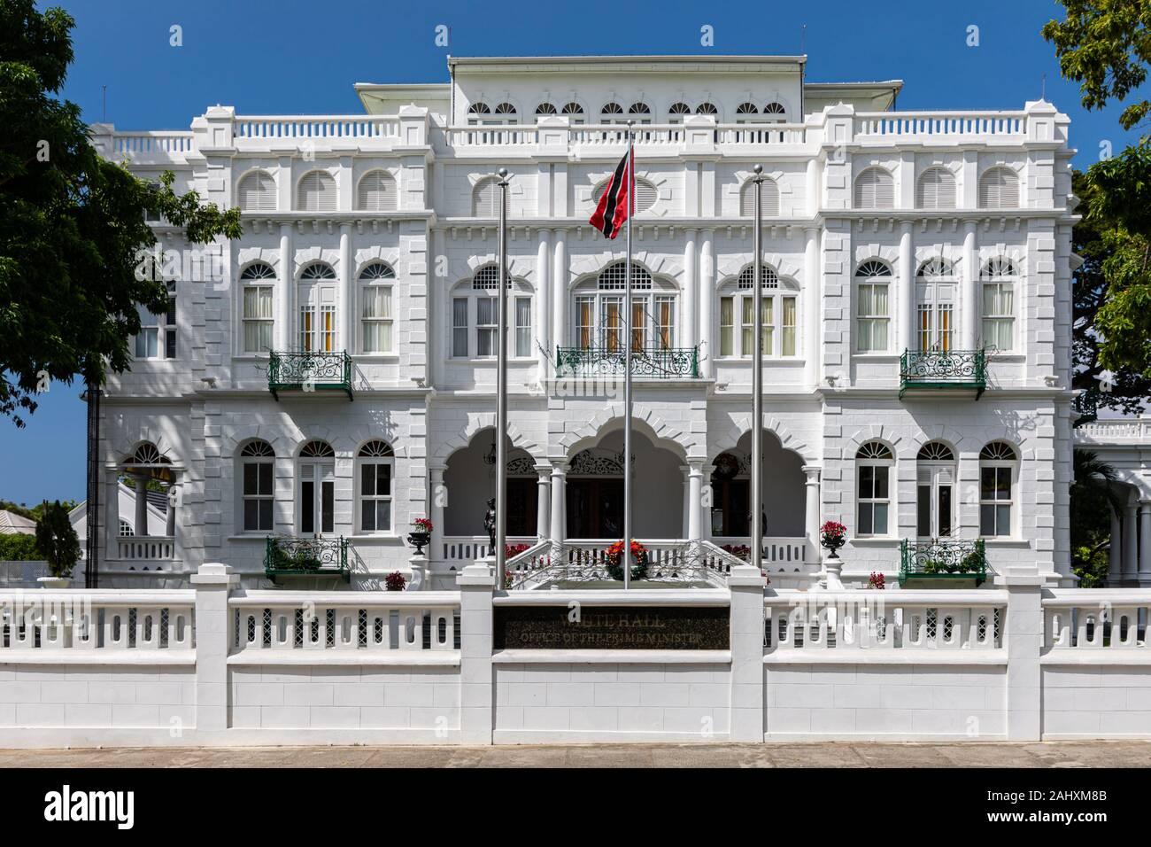 Weißer Saal, Büro des Premierministers von Trinidad und Tobago Port of Spain, Karibik. Einer der glorreichen Sieben, Whitehall, ursprünglich Ro Stockfoto