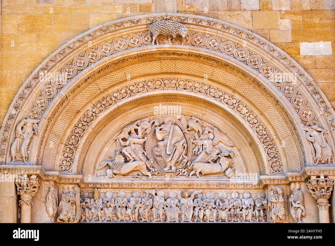Frankreich, Burgund, Loire, Charlieu, Kreuzgang der Abtei Saint-Fortuné Stockfoto