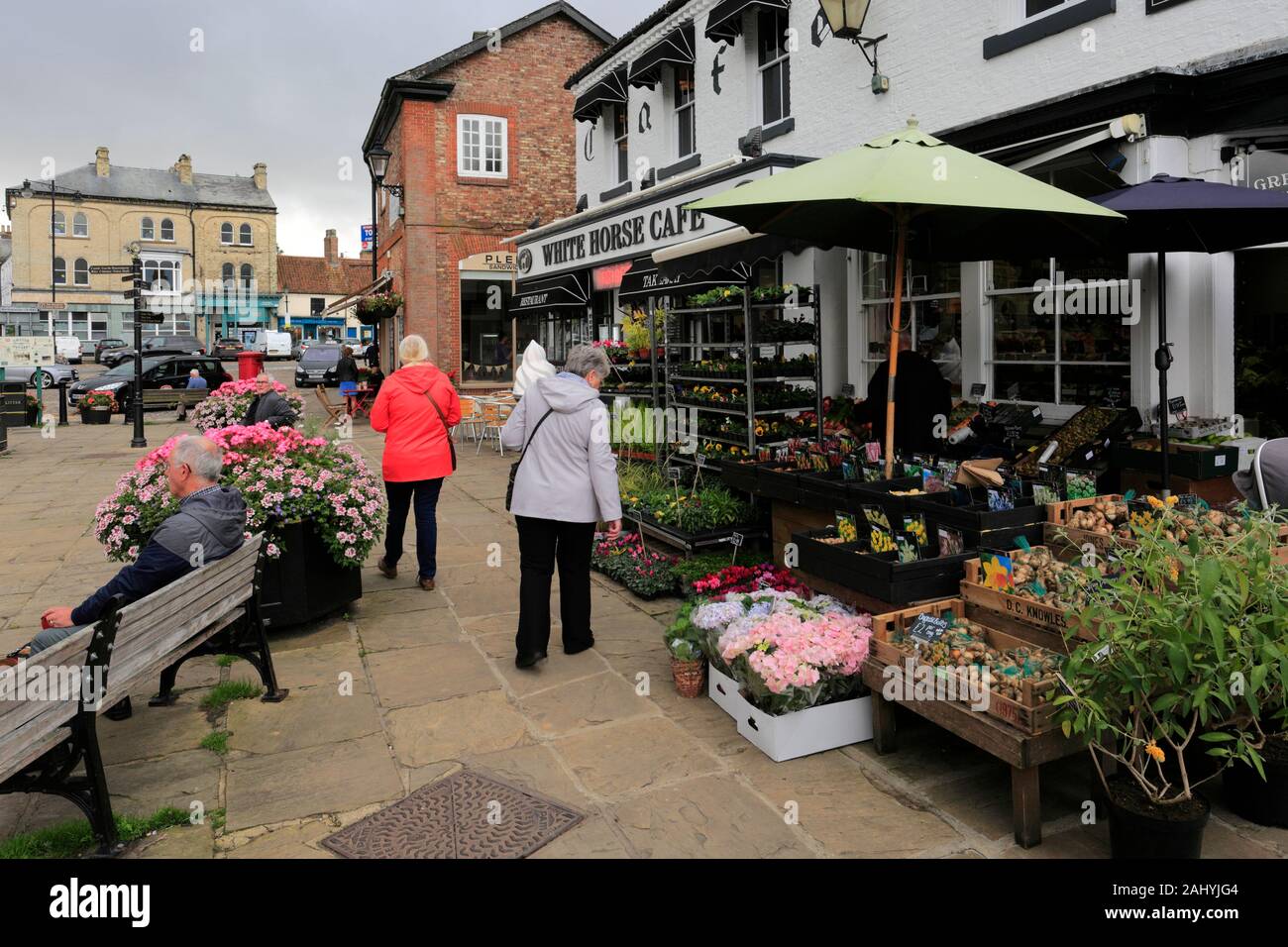 Blick auf die Straße im Zentrum von Thirsk, North Yorkshire, England, Großbritannien Stockfoto
