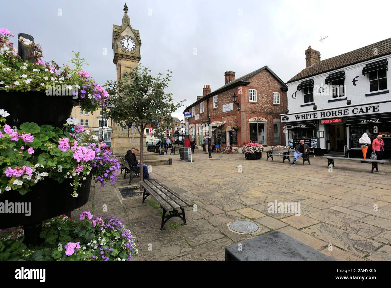 Der Uhrturm auf dem Markt, Thirsk, North Yorkshire, England, Großbritannien Stockfoto