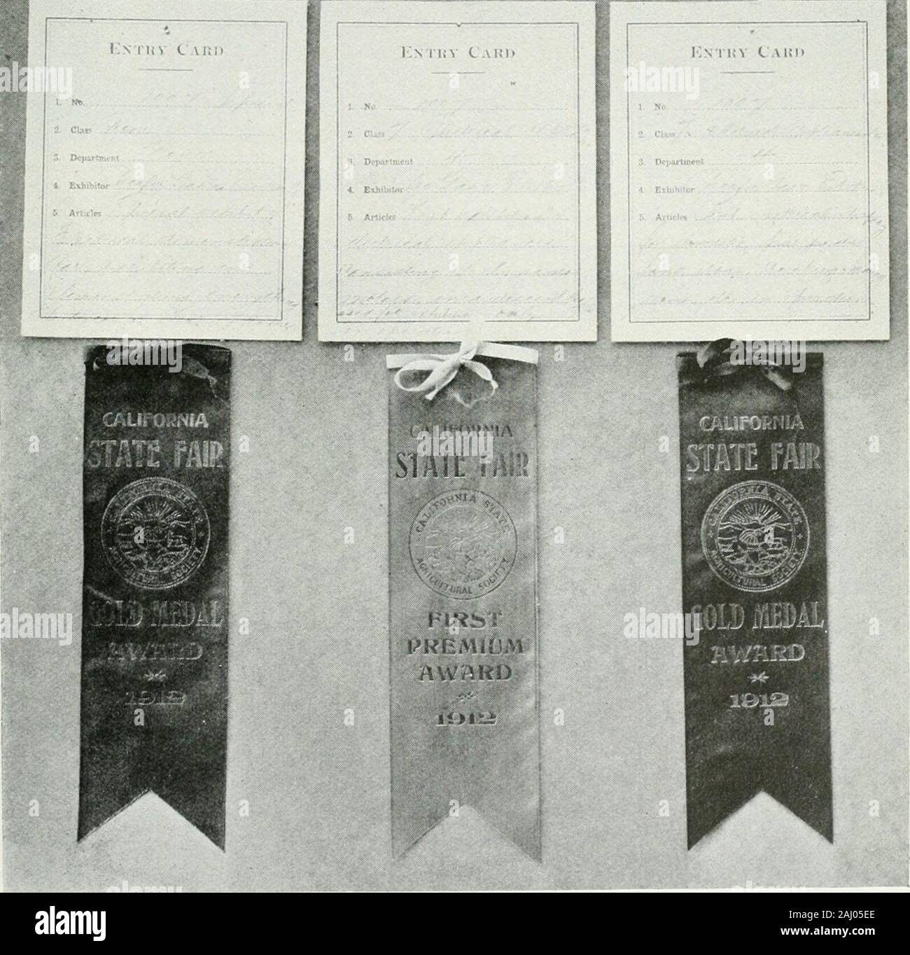 Pacific Gas und elektrische Magazin. Angelegenheit von Versprechen, seien Sie extrem vorsichtig F selbst mit Bedingungen, die ich in Wort und Tat vornehm mit persistenceand Geduld S Aufrichtigkeit E Begeisterung R Zuverlässigkeit V VIM-I-Initiative C Mut E Effizienz 1&2 Pacific Service gewonnen Ruhm an der State Fair werden durch E. A. WEYMOUTH, Kaufmännische Abteilung. a Die jährliche Messe der Cahfor-nia Staatliche landwirtschaftliche Societywas in Sacramento fromSeptember 14. bis 21. in-clusive und ist als beingthe Beste überhaupt aus fast E, A. Weymouth alle standpomt statt. Die feste Gebäude in der Erde vertraut machen Stockfoto