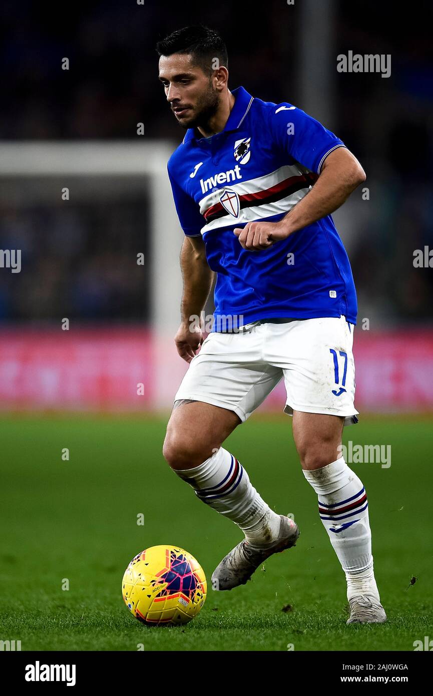 Genua, Italien. 18 Dezember, 2019: Gianluca Caprari von UC Sampdoria in Aktion während der Serie ein Fußballspiel zwischen UC Sampdoria und Juventus Turin. FC Juventus gewann 2-1 über UC Sampdoria. Credit: Nicolò Campo/Alamy leben Nachrichten Stockfoto