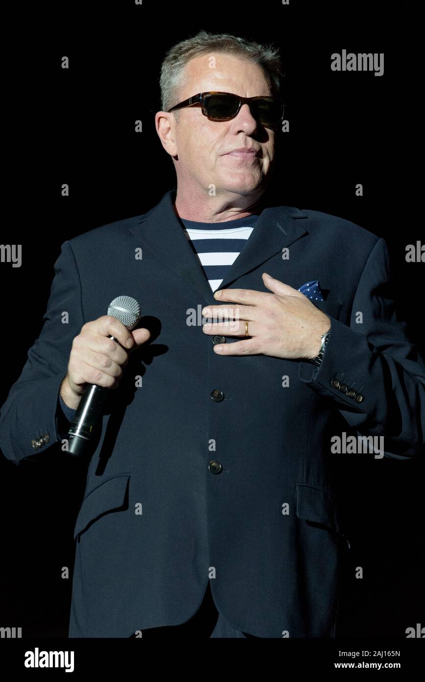 Wahnsinn Band Stockfotos Und Bilder Kaufen Alamy