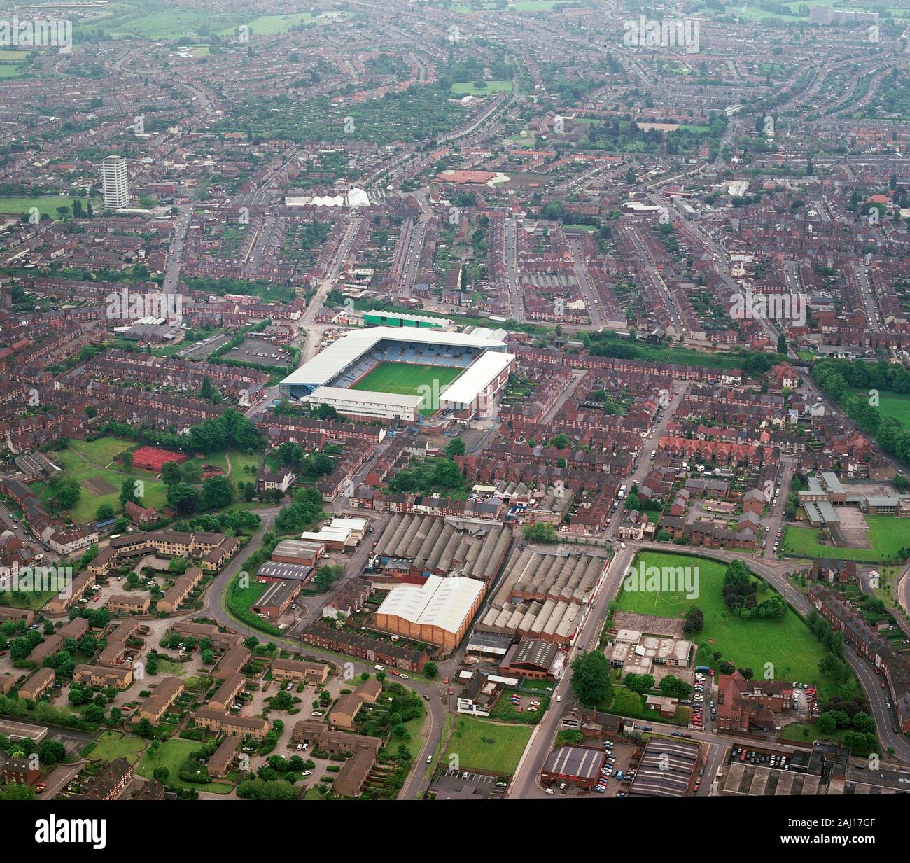 Eine Luftaufnahme des Coventry City Highfield Road Fußballplatz in 1994, West Midlands, UK Stockfoto