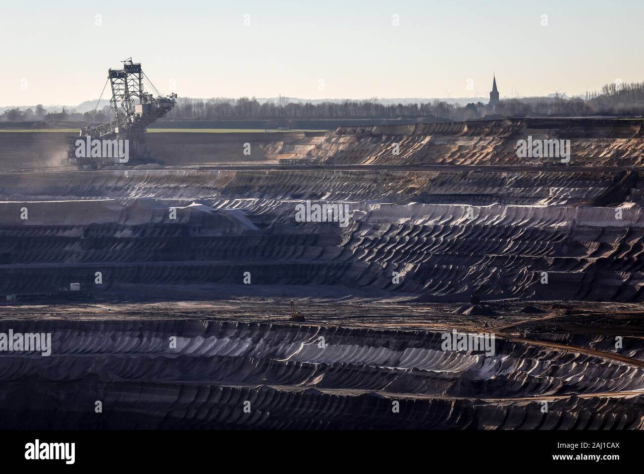 Juechen, Nordrhein-Westfalen, Deutschland - Schaufelradbagger im RWE-kohletagebau Garzweiler, Rheinischen Braunkohlerevier. Auf dem Rig Stockfoto