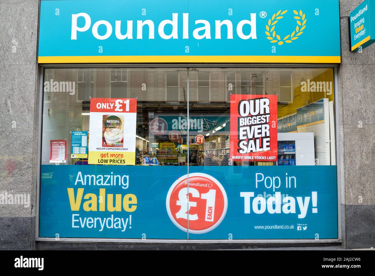 Poundland Digest überhaupt verkaufen, Großbritannien. Stockfoto