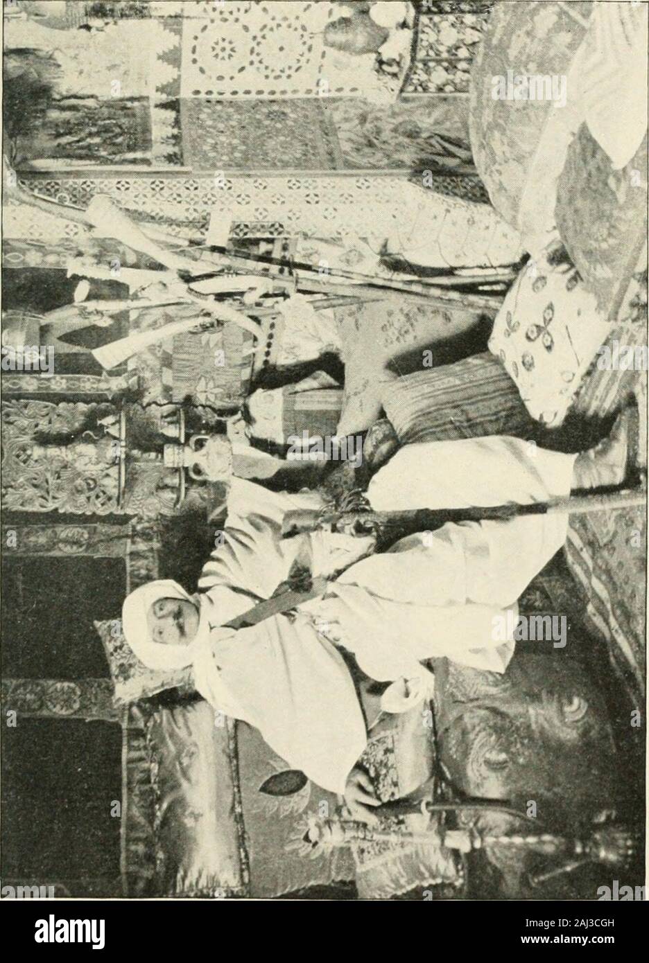 Paris von heute: eine intime Konto der Menschen, die zu Hause leben, und ihre Orte von Interesse. Da Maria passedthrough es mit dem fahren lassen verjüngt sich für die lasttime. Warum ist es so, dass, wie es eine Luft, die joyouslyvulgar gaycty setzen würde in die heartof der faubourgs spielte, dessen Refrain ging gerade zu mysoul und ließ mich weinen? Dies ist genau die gleiche Methode der givingimpressions wie die Maler, die Tri-Umph-Tag - Whistler, Puvis de Chavannes, Menard, Dauchez. Eine ganze Schule hat fol-folgten Verlaine und Mallarmé, aus M. Henride Regnier, extrem Classic in der Inspiration, extrem Kolorist in Stockfoto