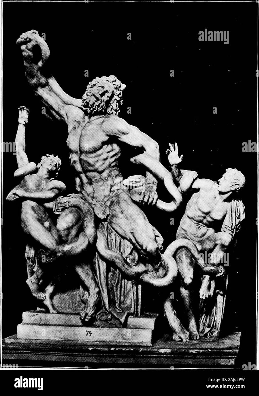 Die Kunst der Vatikan; eine kurze Geschichte der Palast und die wichtigsten Werke der Kunst innerhalb seiner Mauern. ist Vater, der spectatorfeels miay, dass er zumindest eine Chance haben zu entkommen. Es ist die einzige Perspektive, sozusagen, Theonly Outlet in der ganzen Komposition. Die Unsicherheit tainty, sein Schicksal ist gerade genug, um Onea Atempause geben von der kumulierten Horror ofcertainty als bis ans Ende der ganzen Rest. Es addsgreatly also, um die dramatische Intensität der thegroup. Die Form der Zusammensetzung ist pyramidenförmig. Obwohl der Vater hat Halb versunkenen zum Altar Agonie inhis Stockfoto