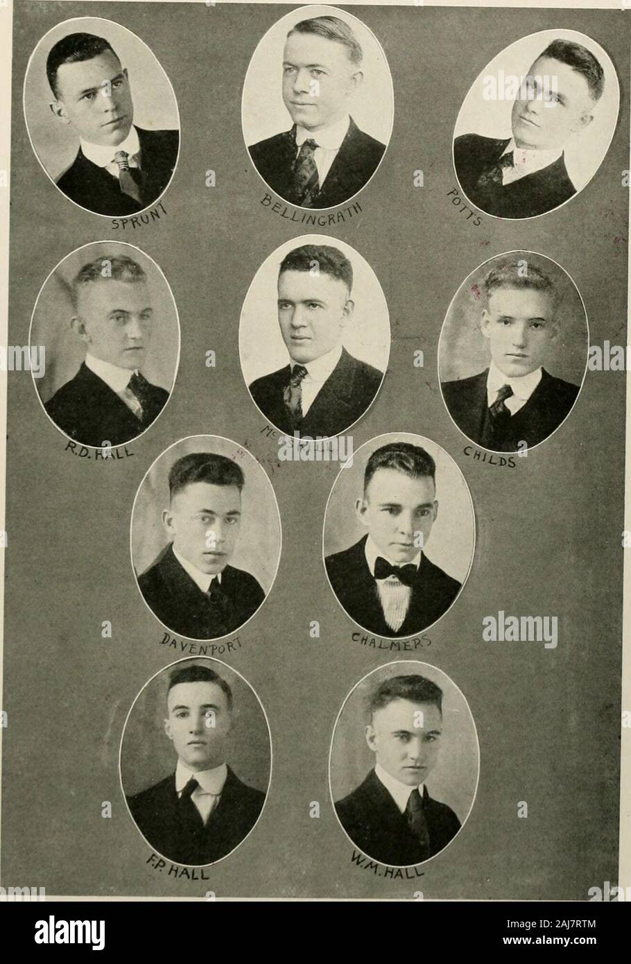 QUIPS UND KURBELN - 1918. rn Presbyterianischen Universität im Süden Kentucky Ohio State Fall Denison Purdue Illinois Michigan Idaho Iowa Iowa State William Jewell Missouri Washington Baker Missouri Davidson Trinity Nord-carolina Wofford North Carolina A. Alabama Mercer Georgia Tech Alabama Polytech Georgien Lousiana State Tulane Millsaps Vanderbilt Tennessee Lehigh New York Syracuse Penn State Bucknell Washington und Jefferson Dickinson Virginia Randolph-Macon Washington und Schutze Wabash See Wald Chicago Nebraska Minnesota Wisconsin Indiana Washburn Kansas Arkansas Oklahoma Südwesten Texas Stockfoto