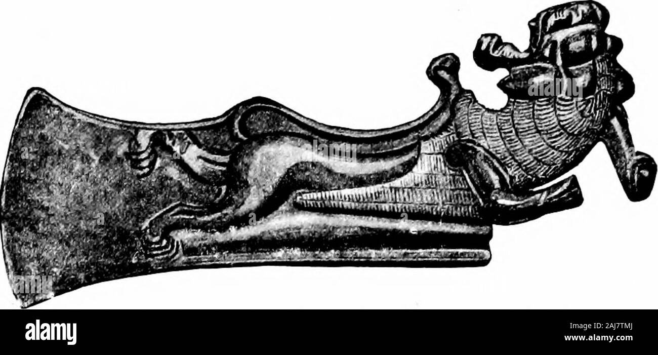 Ein Führer zu den Antiquitäten aus der Bronzezeit in der Abteilung der Britischen und mittelalterliches Antiquitäten. d mit einem keilförmigen Inschrift, die den Namen einer Assyrischen König (awug-Nirari I) Der vier-teenth Century, sowie aus dem Vorhandensein von Bronze Waffen 128 BESCHREIBUNG DER FALL K in den Ruinen von Nimrud, einer Stadt, die nur etwa 1300 v. Chr. gegründet wurde, aber es war offensichtlich innerhalb eines Jahrhunderts Orso zu Beginn des ersten Jahrtausends eingeführt, als Aufschrift ofTiglath dem I, aus dem Ende des zwölften Jahrhunderts, Bügeleisen erwähnt als Teil der königlichen Beute von Kommagene, Theno Stockfoto