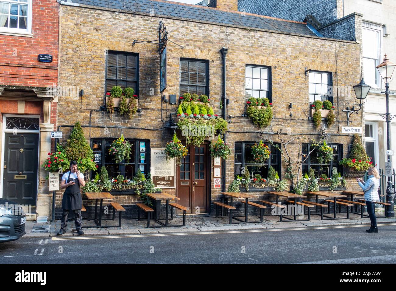 Die beiden Brauereien Pub auf der Park Street, Windsor, Berkshire, England, Vereinigtes Königreich Stockfoto