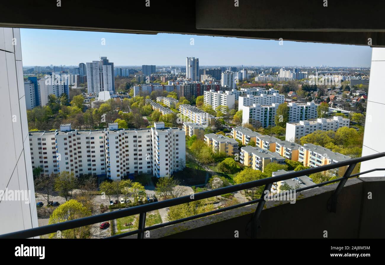 Hochhäuser, Fritz-Erler-Allee, Gropiusstadt, Neukölln, Berlin, Deutschland Stockfoto