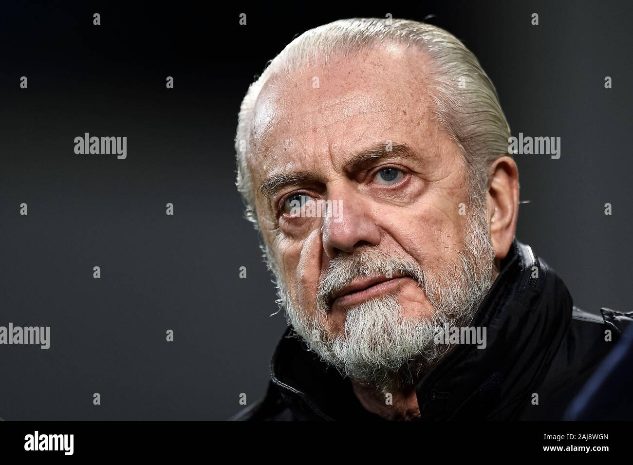 Reggio Emilia, Italien. 22 Dezember, 2019: Aurelio De Laurentiis, Vorsitzender des SSC Napoli, sieht vor der Serie ein Fußballspiel zwischen US Sassuolo und SSC Napoli. SSC Napoli gewann 2-1 über uns Sassuolo. Credit: Nicolò Campo/Alamy leben Nachrichten Stockfoto