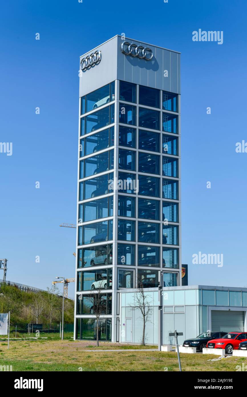 Autoturm, Audi Zentrum, Rudower Chaussee, Adlershof, Treptow-Köpenick, Berlin, Deutschland Stockfoto