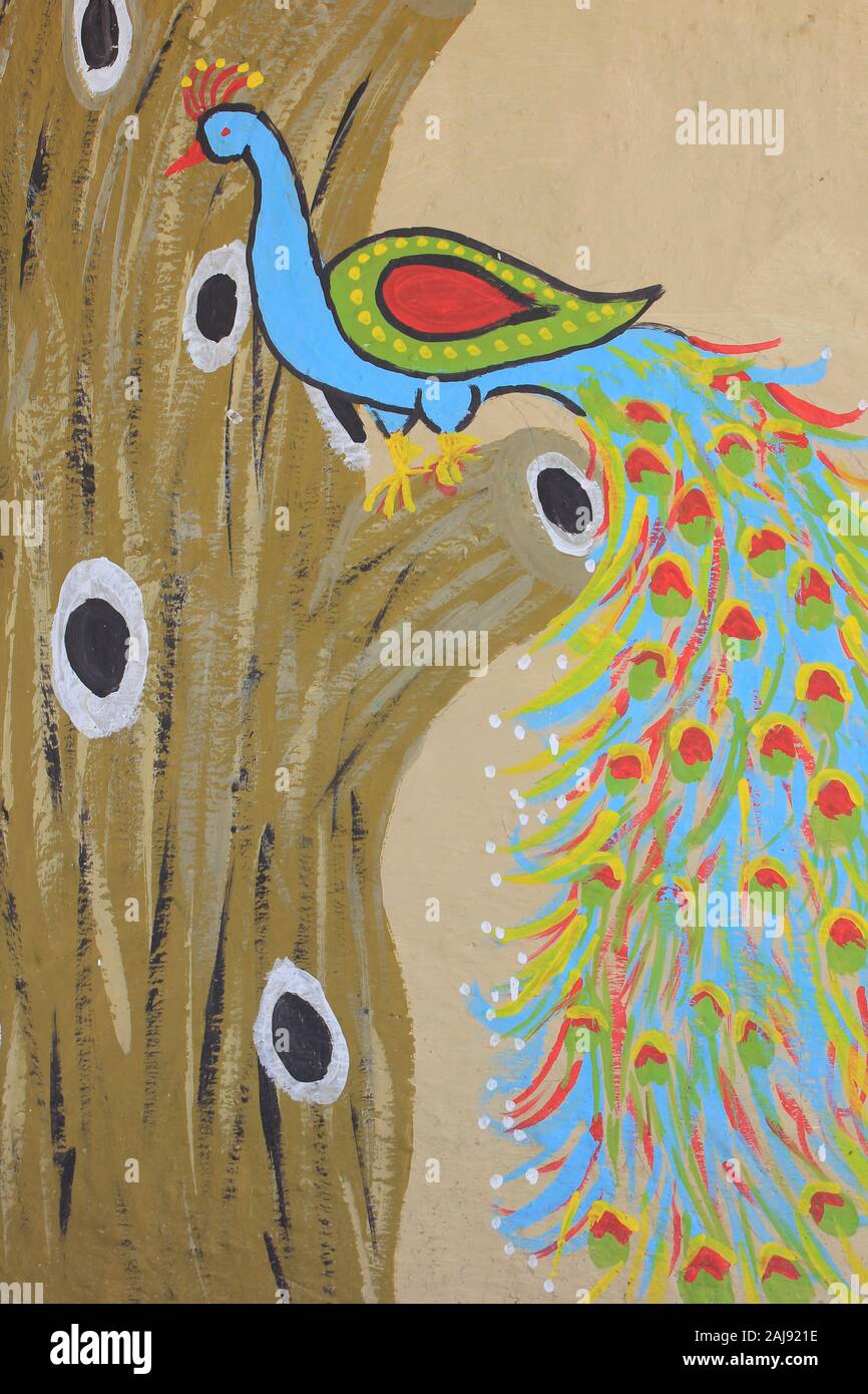 Tribal House Dekoration von Peacock, große Rann von Kutch, Gujarat Stockfoto