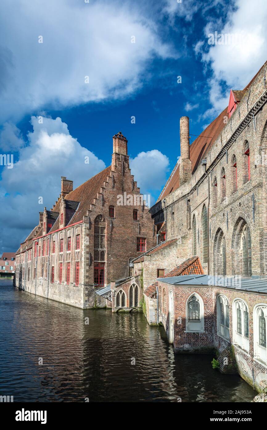 Brügge, Belgien - 14. September 2017: Das Krankenhaus St. Johannes (Oud Sint-Janshospitaal) war eine mittelalterliche Krankenhaus in Brügge. Es war in der Mitte-1 gegründet Stockfoto