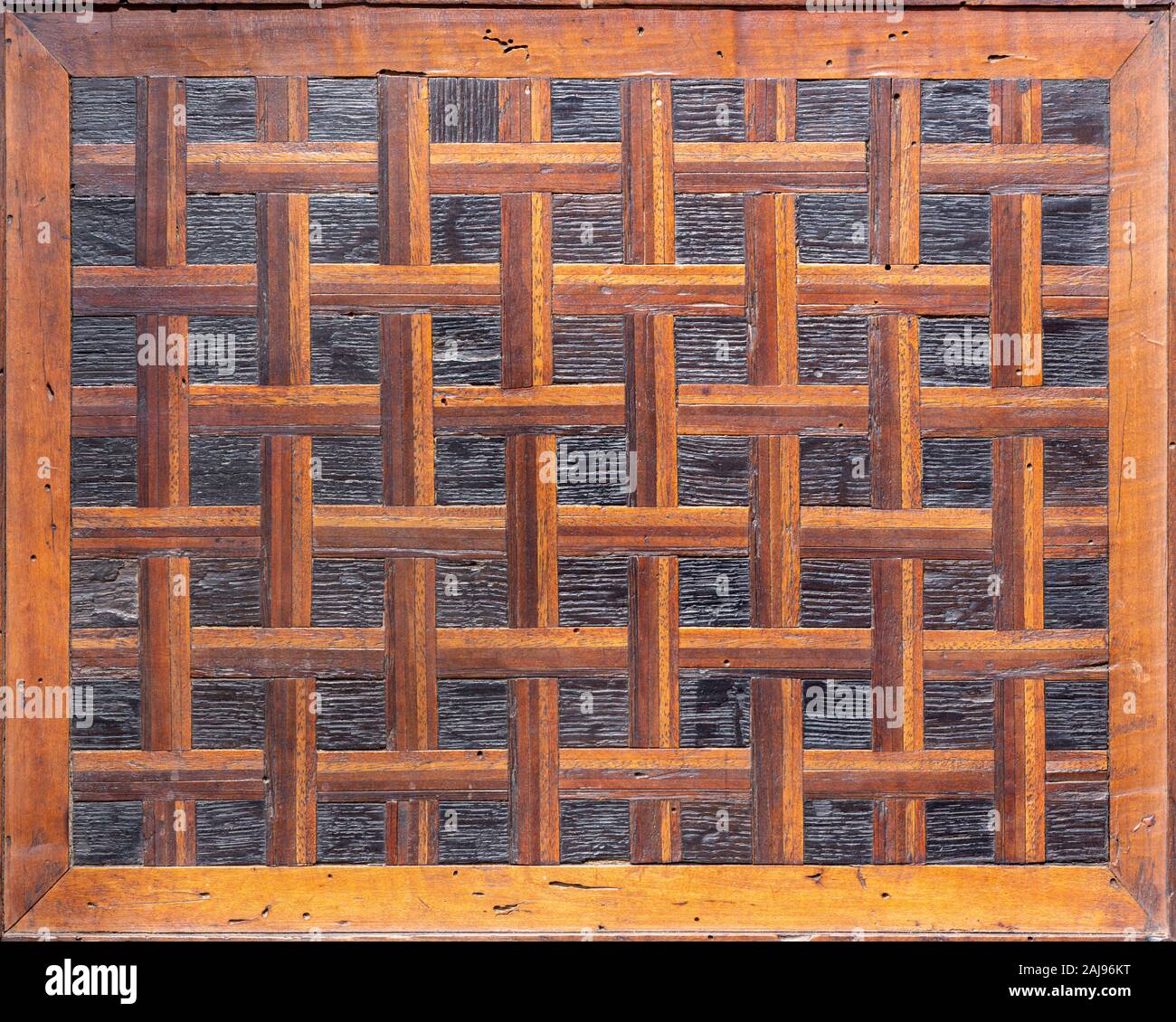 PARMA, Italien - 17. APRIL 2018: Detail der renaisance Holzbank der Chor der Kirche Chiesa di San Uldarico von Giacomo Baruffi (1505-1507). Stockfoto