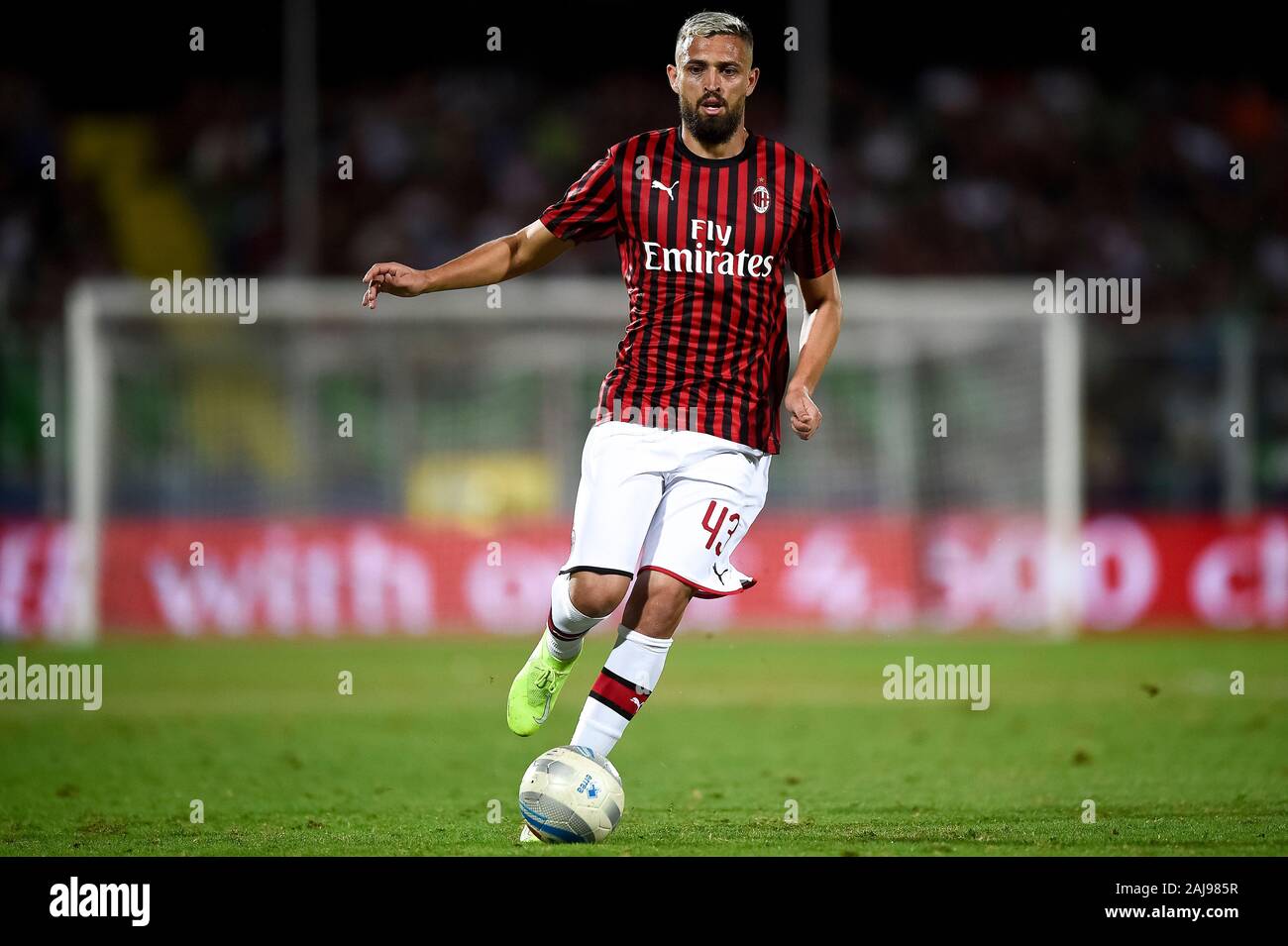 Cesena, Italien. 17. August 2019: Leo Duarte von AC Mailand in Aktion während der Vorsaison freundlich Fußballspiel zwischen Cesena FC und AC Mailand. Das Spiel endete mit einem 0:0 unentschieden. Credit: Nicolò Campo/Alamy leben Nachrichten Stockfoto