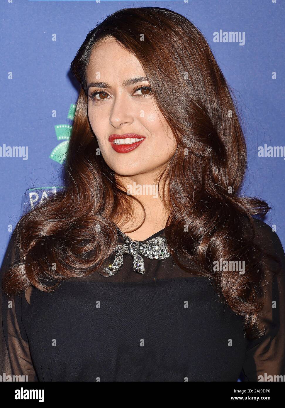 PALM SPRINGS, CA - 02 Januar: Salma Hayek besucht die 31. jährliche Palm Springs International Film Festival Film Awards Gala in Palm Springs Convention Center am Januar 02, 2020 in Palm Springs, Kalifornien. Stockfoto