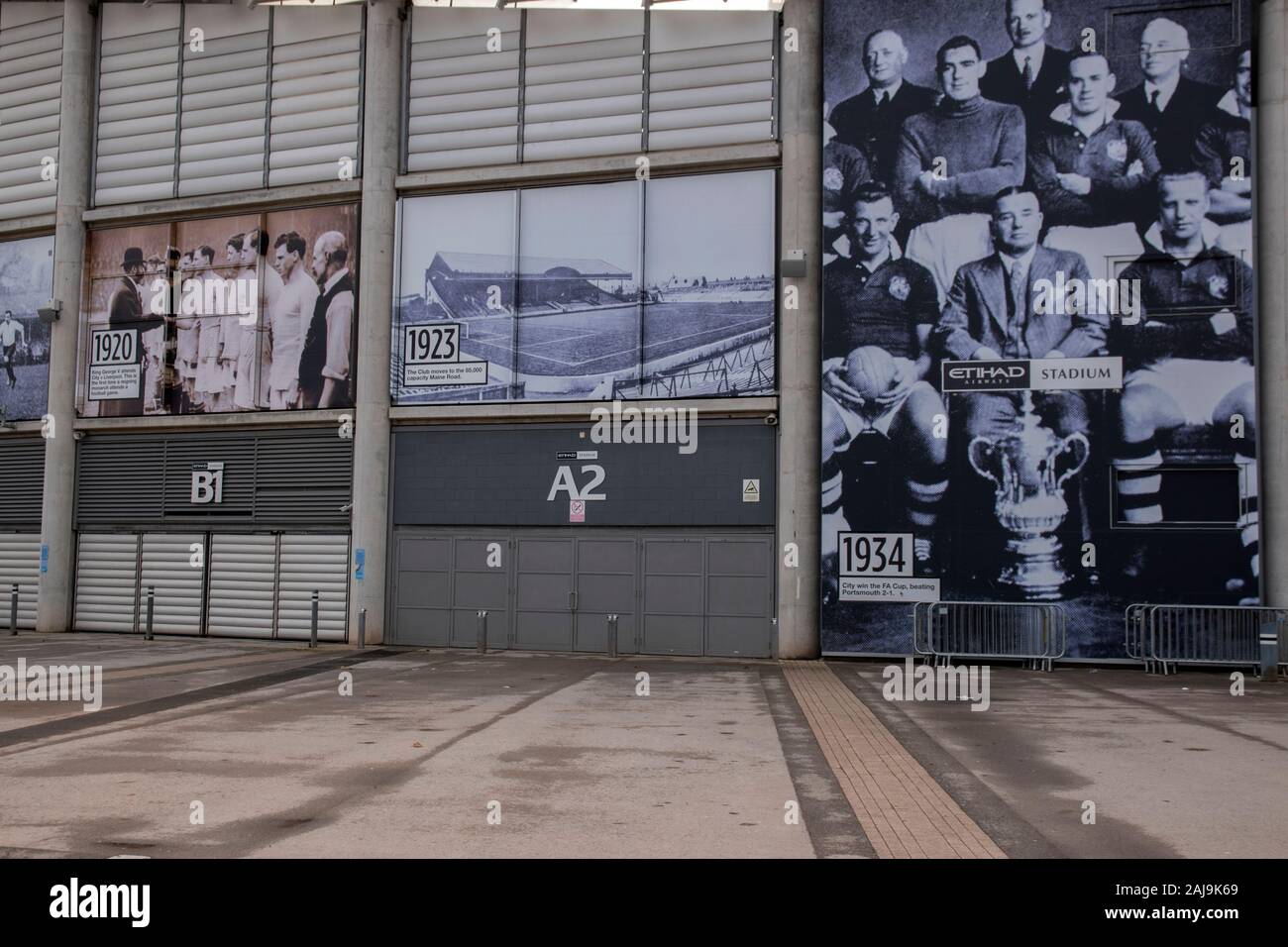 Billboard 1920 und 1923 und 1934 in der Manchester Stadion in Manchester England 2019 Stockfoto