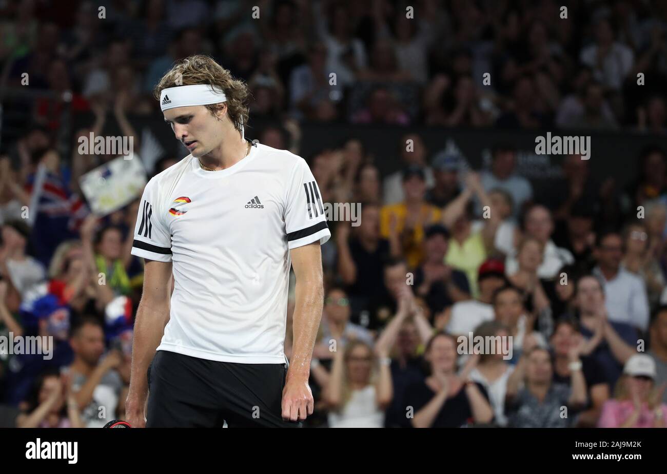 Brisbane, Australien. 3 Jan, 2020. Alexander Zverev in Deutschland reagiert während der ATP-WM Gruppe F gegen Alex de Minaur in Australien in Brisbane, Australien, am Jan. 3, 2020. Credit: Bai Xuefei/Xinhua/Alamy leben Nachrichten Stockfoto