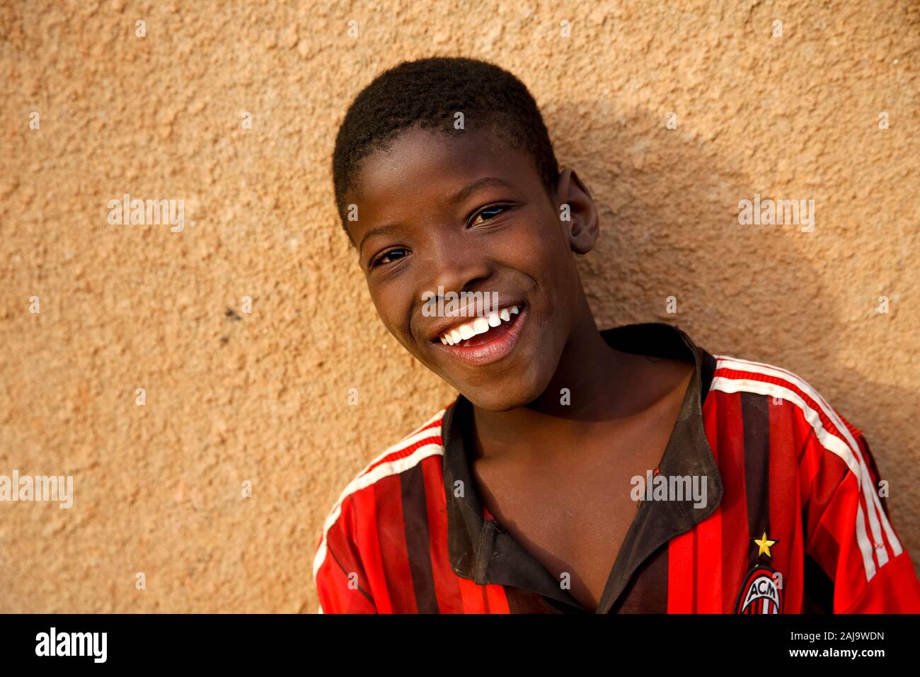 Lächelnd ougadougou Junge, Burkina Faso Stockfoto