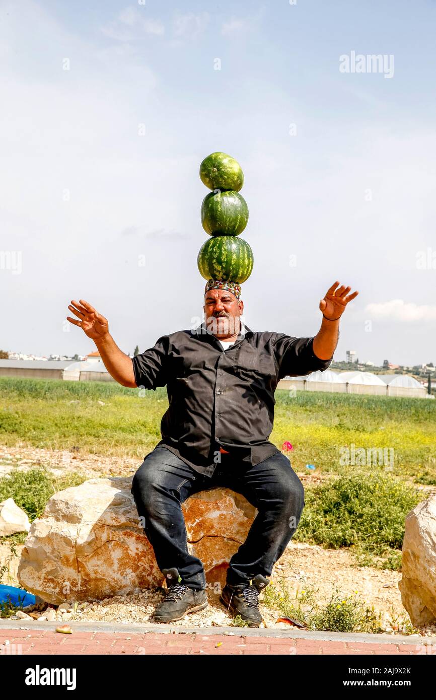 Palästinensischen Verkauf von Wassermelonen bei al-jalameh Checkpoint (Israel - Palästina Grenze) Stockfoto