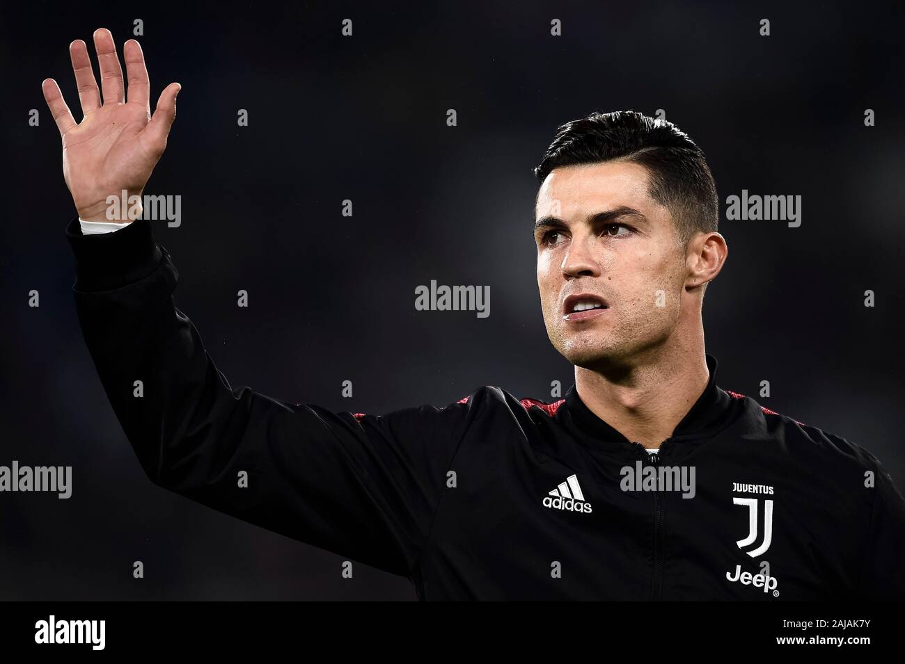 Turin, Italien. 19. Oktober, 2019: Cristiano Ronaldo von Juventus Turin FC Gesten vor der Serie ein Fußballspiel zwischen Juventus FC und FC Bologna. FC Juventus gewann 2-1 über FC Bologna. Credit: Nicolò Campo/Alamy leben Nachrichten Stockfoto