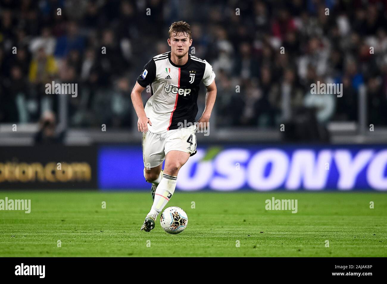 Turin, Italien. 19. Oktober, 2019: Matthijs de Ligt der FC Juventus in Aktion während der Serie ein Fußballspiel zwischen Juventus FC und FC Bologna. FC Juventus gewann 2-1 über FC Bologna. Credit: Nicolò Campo/Alamy leben Nachrichten Stockfoto