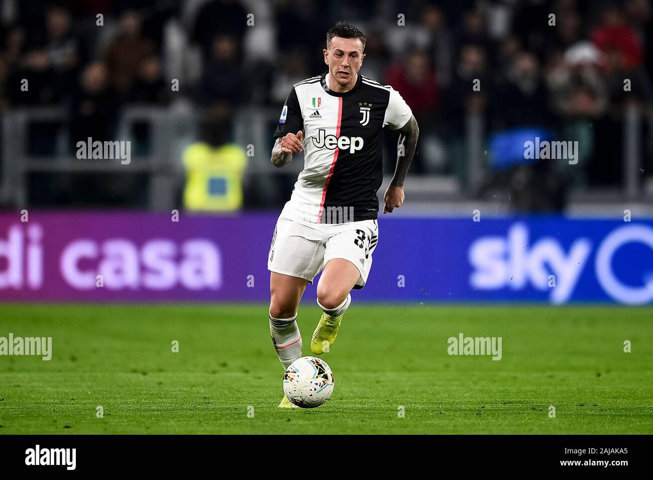 Turin, Italien. 19. Oktober, 2019: Federico Bernardeschi von Juventus Turin FC in Aktion während der Serie ein Fußballspiel zwischen Juventus FC und FC Bologna. FC Juventus gewann 2-1 über FC Bologna. Credit: Nicolò Campo/Alamy leben Nachrichten Stockfoto