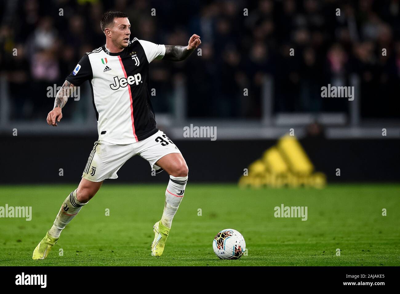 Turin, Italien. 19. Oktober, 2019: Federico Bernardeschi von Juventus Turin FC in Aktion während der Serie ein Fußballspiel zwischen Juventus FC und FC Bologna. FC Juventus gewann 2-1 über FC Bologna. Credit: Nicolò Campo/Alamy leben Nachrichten Stockfoto