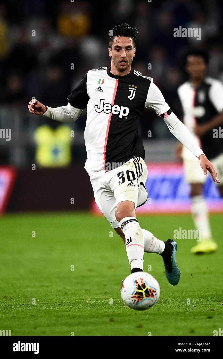 Turin, Italien. 19. Oktober, 2019: Rodrigo Bentancur von Juventus Turin FC in Aktion während der Serie ein Fußballspiel zwischen Juventus FC und FC Bologna. FC Juventus gewann 2-1 über FC Bologna. Credit: Nicolò Campo/Alamy leben Nachrichten Stockfoto