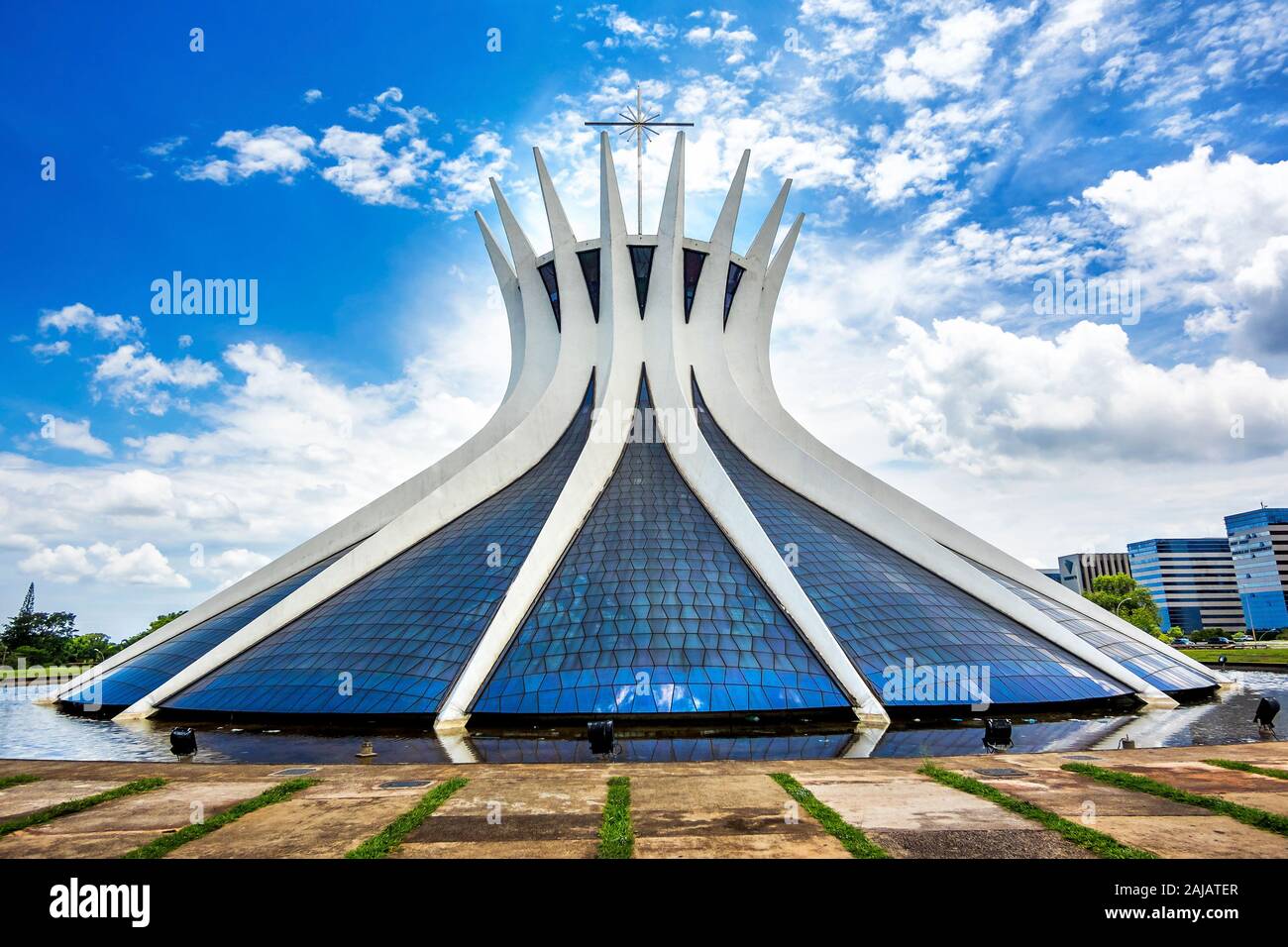 Architektonisches Wahrzeichen Brasilia die Kathedrale von Brasilia, der Hauptstadt Brasiliens. Stockfoto