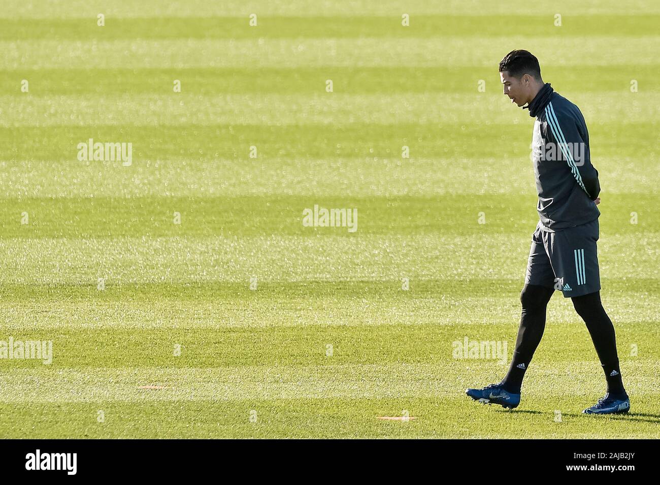 Turin, Italien - 10 Dezember, 2019: Cristiano Ronaldo von Juventus Turin FC sieht bei Juventus Turin Training am Vorabend der UEFA Champions League Fußball-Spiel zwischen Bayer 04 Leverkusen und FC Juventus. Credit: Nicolò Campo/Alamy leben Nachrichten Stockfoto