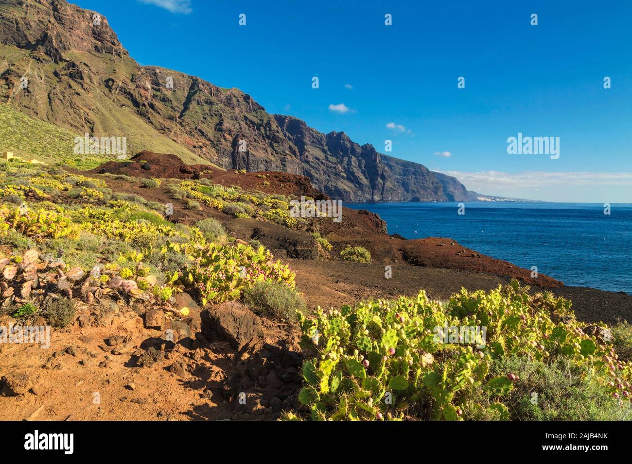Blick auf die Berge in der Nähe von Punto Teno Leuchtturm im Norden - Westküste von Teneriffa, Kanarische Inseln Stockfoto