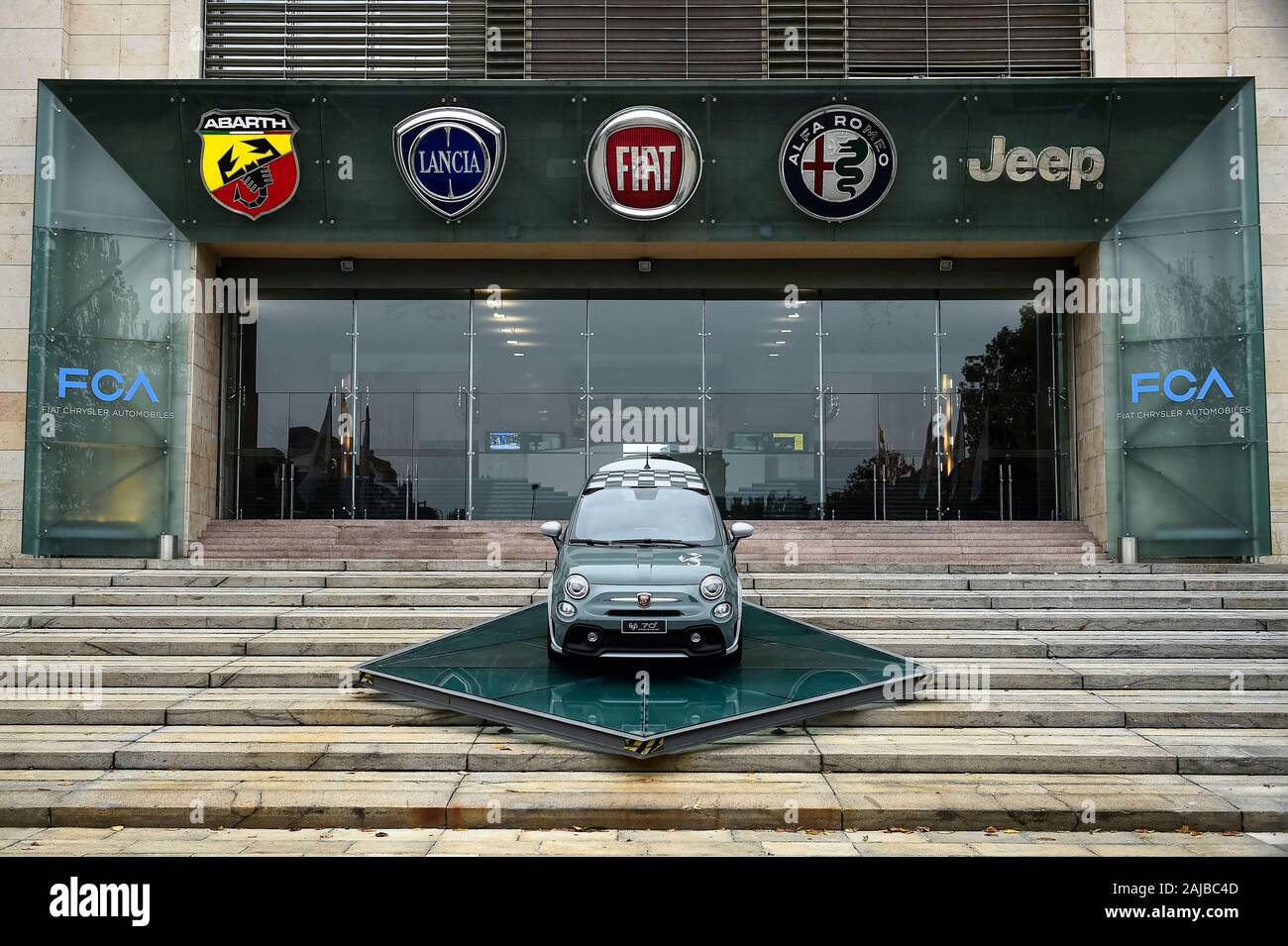 Turin, Italien, 31. Oktober, 2019: ein Bild zeigt Fiat Mirafiori Werk, ist heute Teil des FCA (Fiat Chrysler Automobile). Am 31. Oktober 2019 Die italienisch-amerikanische multinationale Unternehmen annunced Pläne mit französischen multinationalen PSA-Gruppe (Peugeot Société Anonyme) der weltweit viertgrößte Automobilbau Gruppe erstellen zu verschmelzen. Credit: Nicolò Campo/Alamy leben Nachrichten Stockfoto