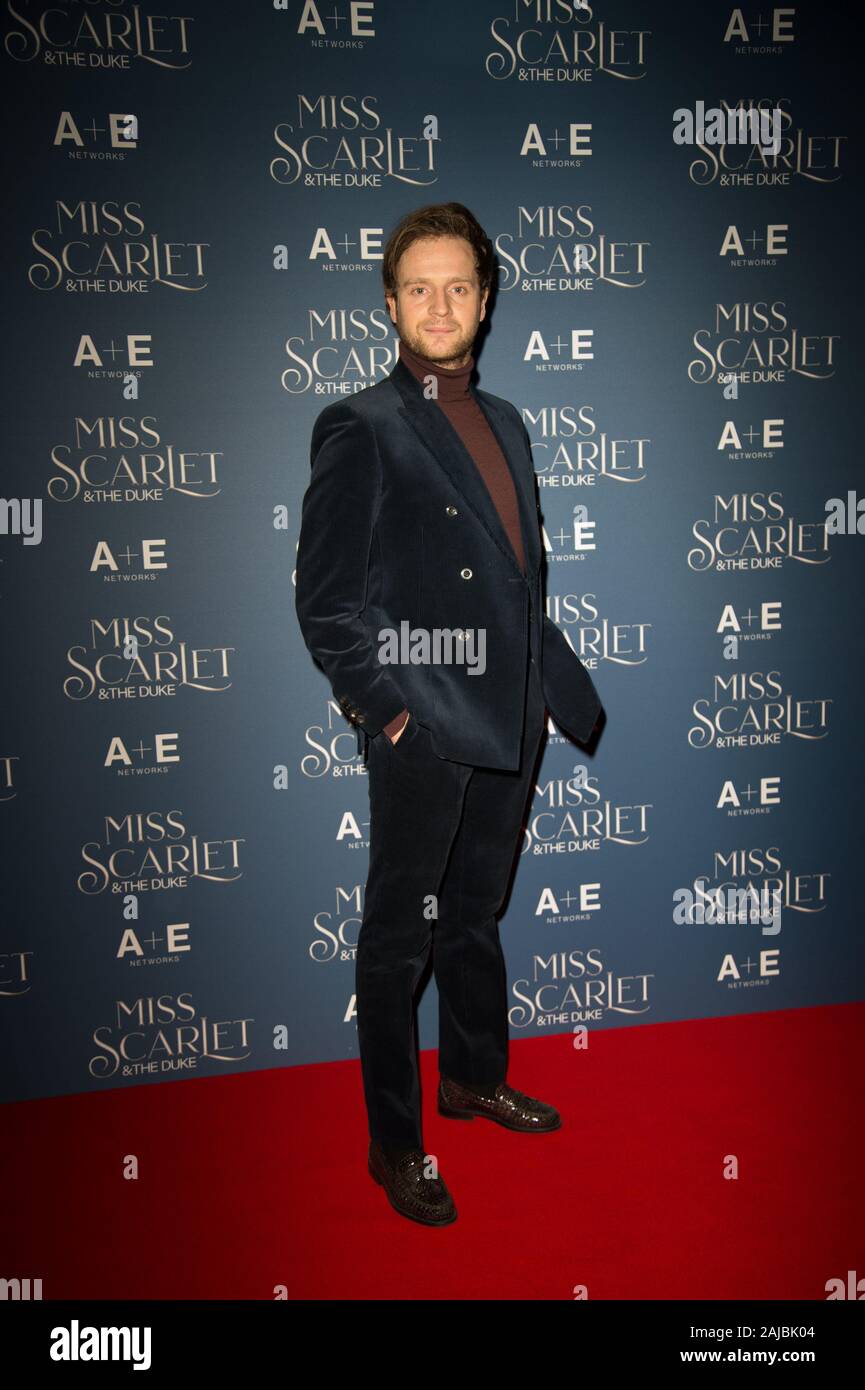 Miss Scarlet und der Herzog seine Weltpremiere TV Screening im St. Pancras Renaissance Hotel haben. London. 03.12.19 Mit: Andrew Gower Wo: London, Großbritannien Wann: 03 Dec 2019 Credit: WENN.com Stockfoto