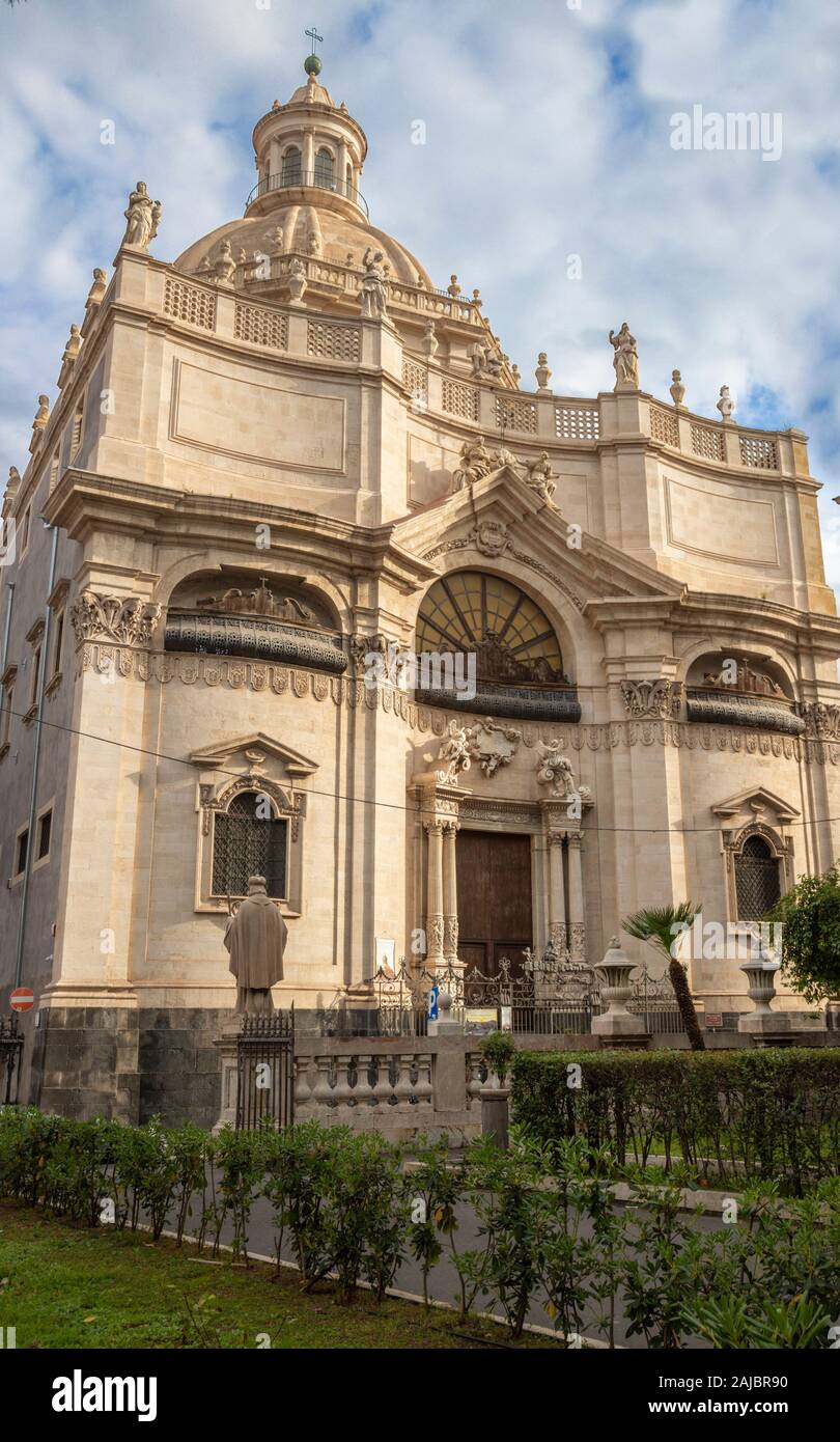 Catania - die barocke Kirche der Abtei von St. Agatha (Chiesa della Badia di Sant'Agata). Stockfoto