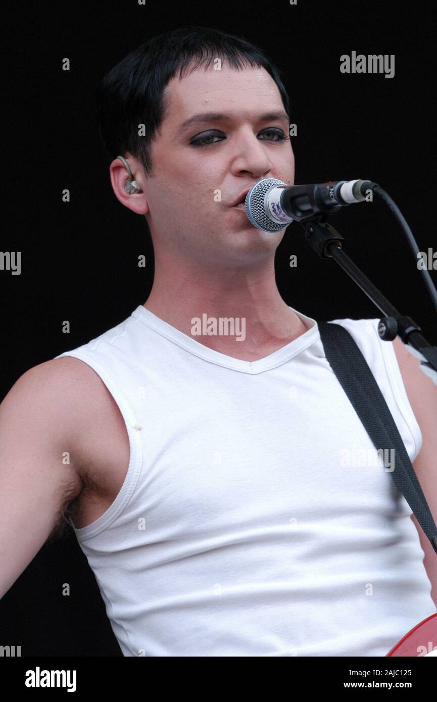 Italien Imola, 13-14-15 Juni 2003 Heineken Jammin' Festival 2003', 'Autodromo di Imola" Rennstrecke von Imola: die Sängerin von Placebo Brian Molko während des Konzerts Stockfoto