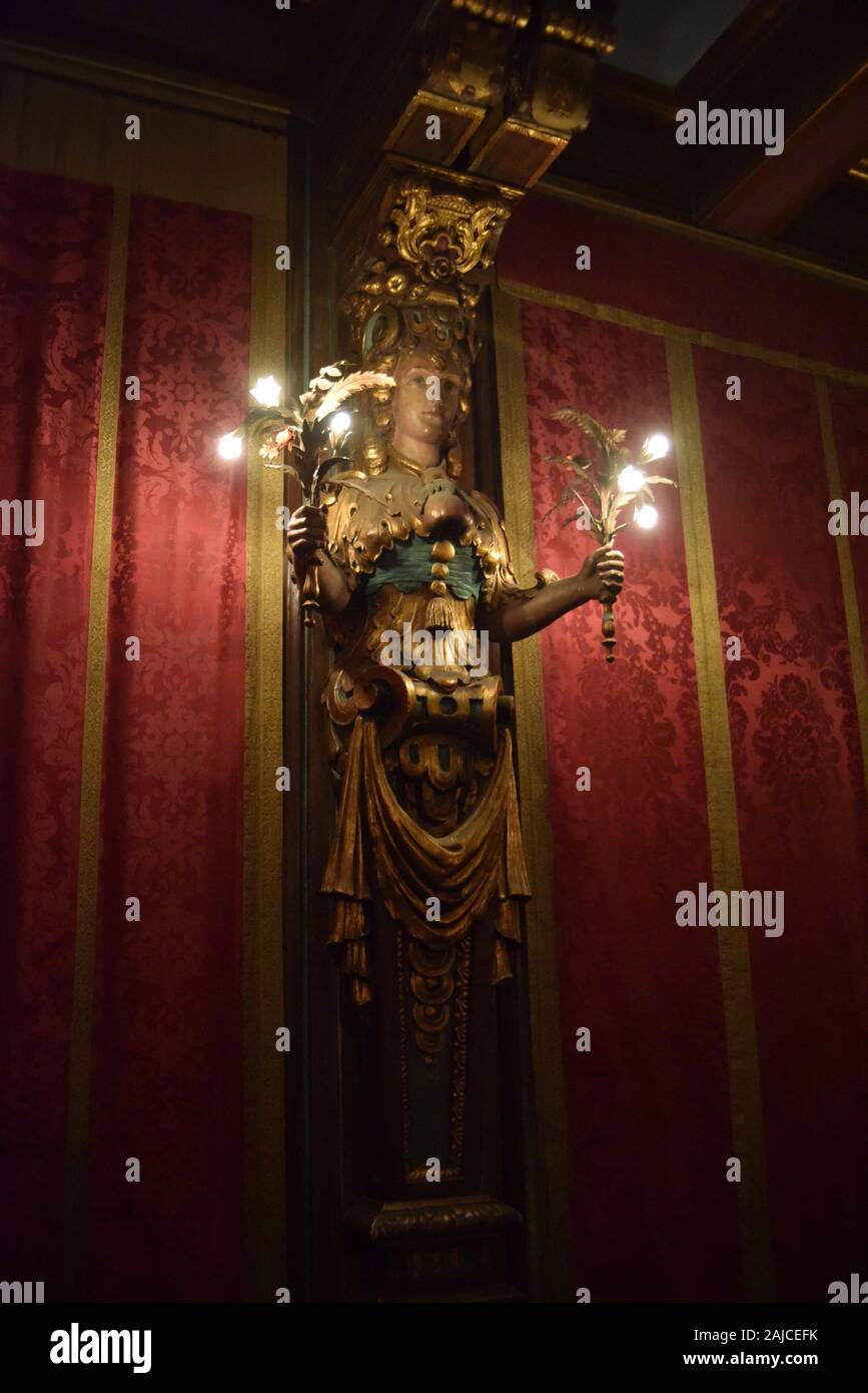 San Simeon, CA., USA, 6. Dezember 2017. William R. Hearst Castle. San Simeon California State Historical Monument. Casa Grande Theater Stockfoto