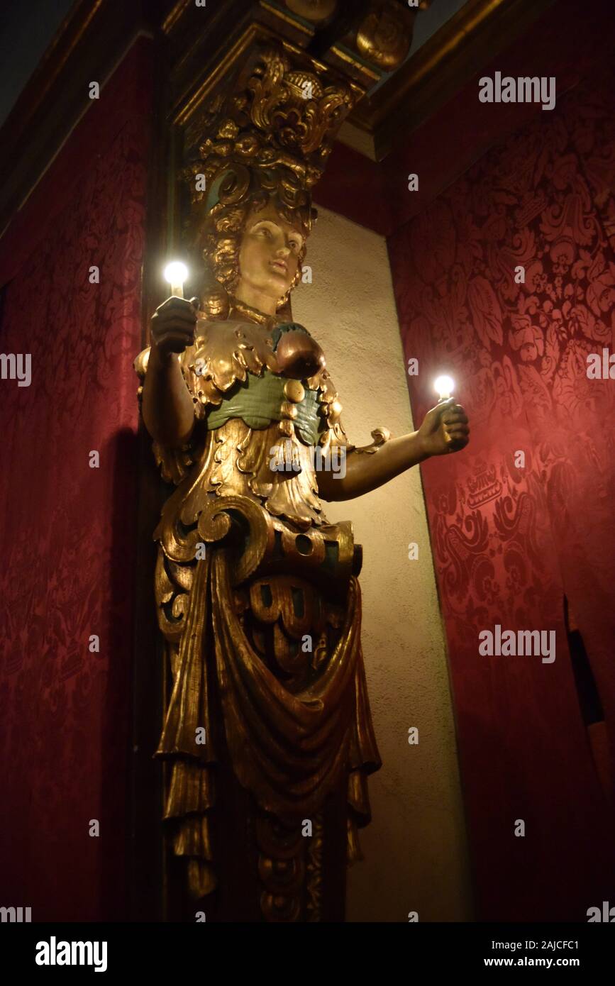 San Simeon, CA., USA, 6. Dezember 2017. William R. Hearst Castle. San Simeon California State Historical Monument. Casa Grande Theater Stockfoto