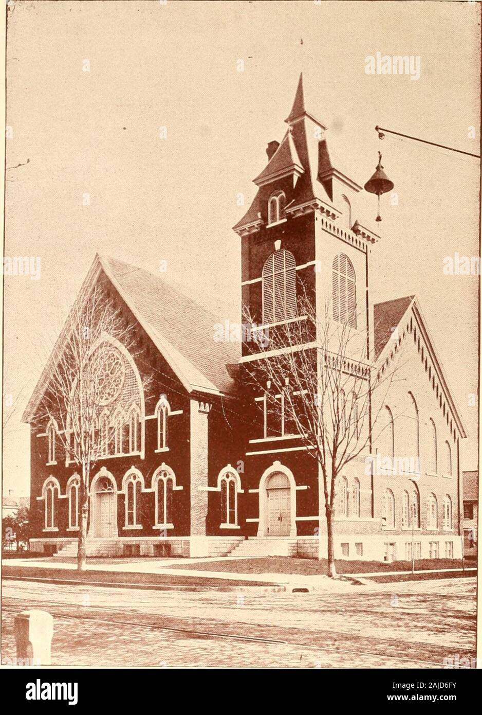 Broome County. e Arbeit riot; 1879 nahmen sie an eine Farce, Schlacht bei New Milford, Pa Brigadegeneral Briggs sagte: Die sechste voll maintainsits Ruf als das beste Licht Batterie im Zustand - welldrilled und in Alle abgebauten Arbeit dazugehörigen Toits markante Arm der Service angewiesen, einschließlich mechanischer maneu-Vers, Nutzung, etc., - und würde beherrschen mounteddrill, sobald Treiber konnten angewiesen und werden Pferde ausgebildet. Der erste Drill Hall war die alte Kirche auf Jlethodist Henrystreet, nächsten Brigham Halle. Nach dieser eine Scheune auf dem Wasser streetand eine Halle auf Gericht stree Stockfoto
