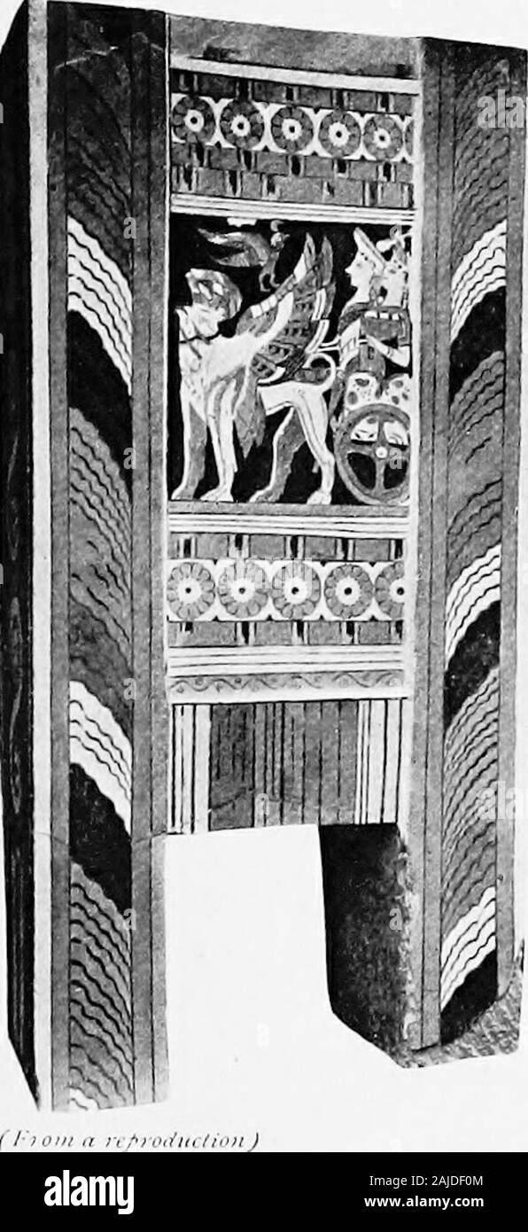 Ägäis archaeeology; eine Einführung in die archaeeology der prähistorischen Griechenland. kingan unregelmäßig höhlenartigen Form. Gräber von bothdescriptions gefunden wurden neben einander zu schließen. ^ Wie wir gesehen haben,^ die Enk 6 mi Nekropole ist ein goodexample der Art und Weise, in der die Gräber wurden verwendet. Diese offenbar Datum aus der Zeit der firstMinoan Besetzung im vierzehnten Jahrhundert, butmany von Ihnen besetzt waren vierhundert yearslater, wenn der dekadenten Minoische Kultur der Cypruswas zeitgemäß mit der geometrischen Periode in Creteand Griechenland. In diesen Gräbern große Vasen wurden die scheinen, dass als c benutzt worden Stockfoto